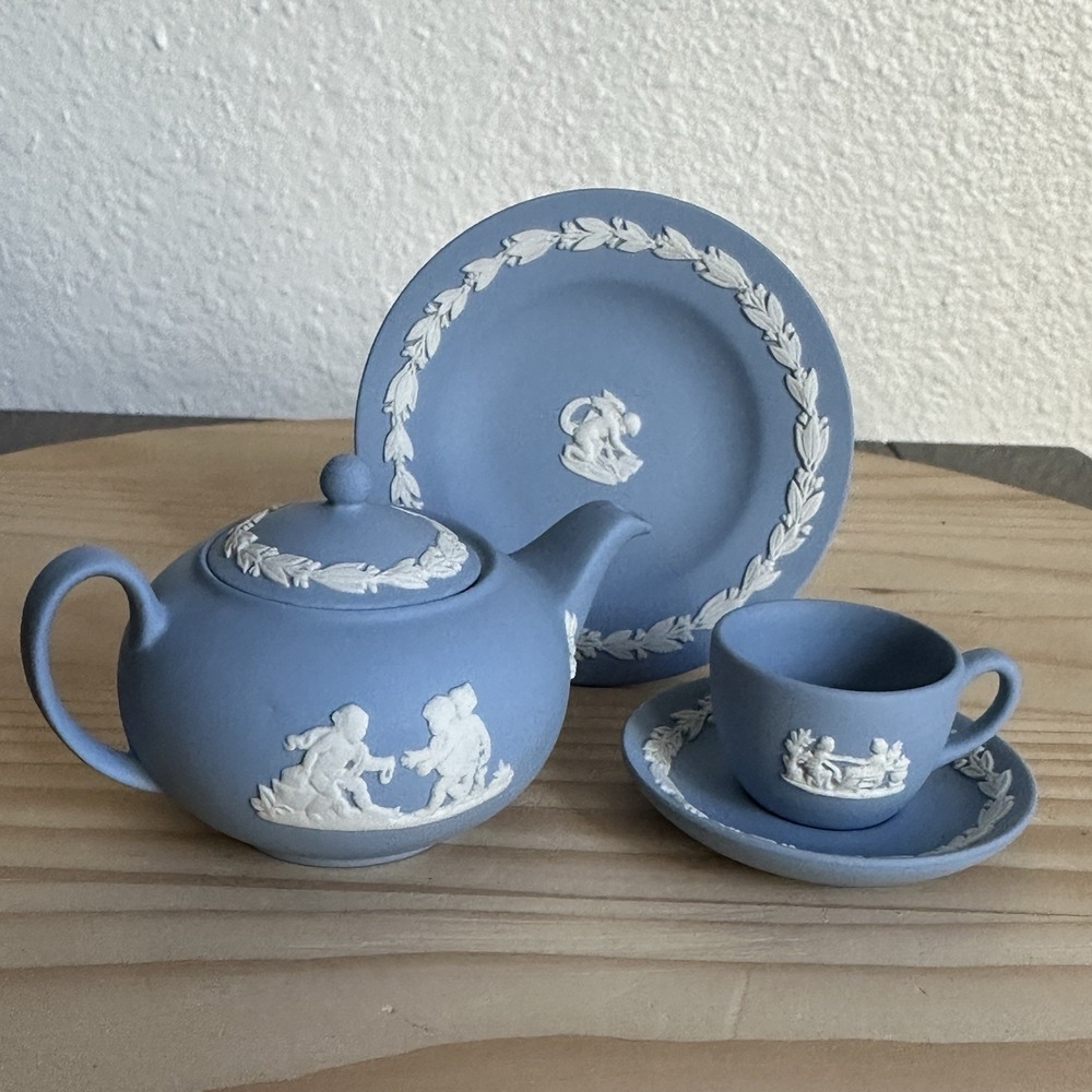 Vintage Wedgwood Blue Jasperware Miniature Teapot Cup Saucer Plate 5pc Lot Set
